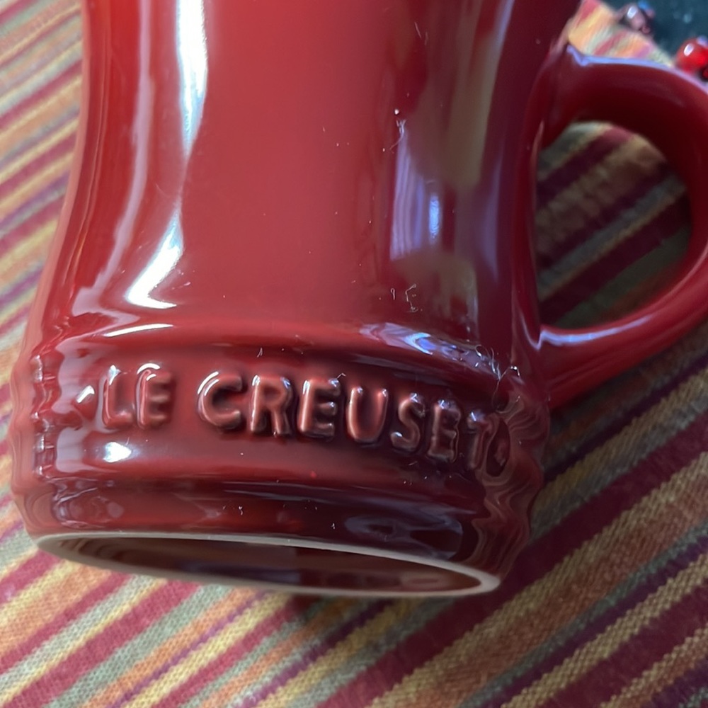 Le Creuset Red tea or coffee mug.. - Picture 2 of 4